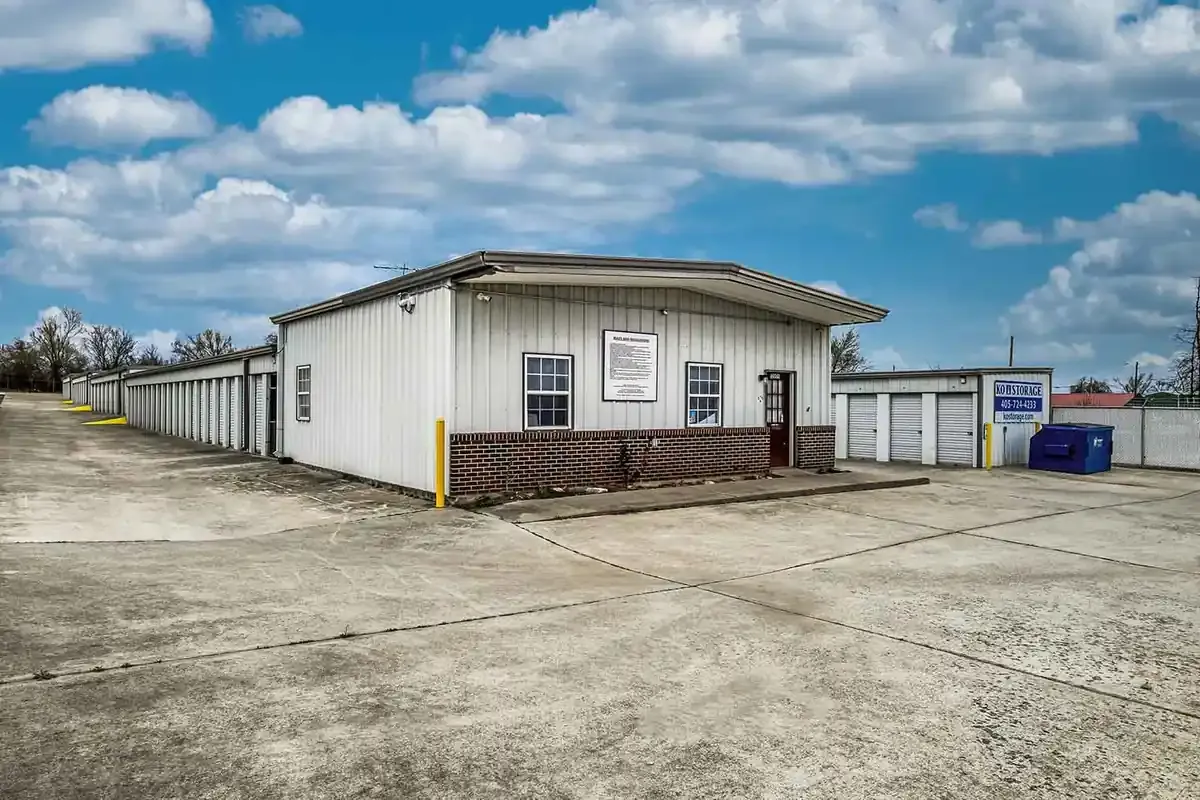 Leasing office at KO Storage