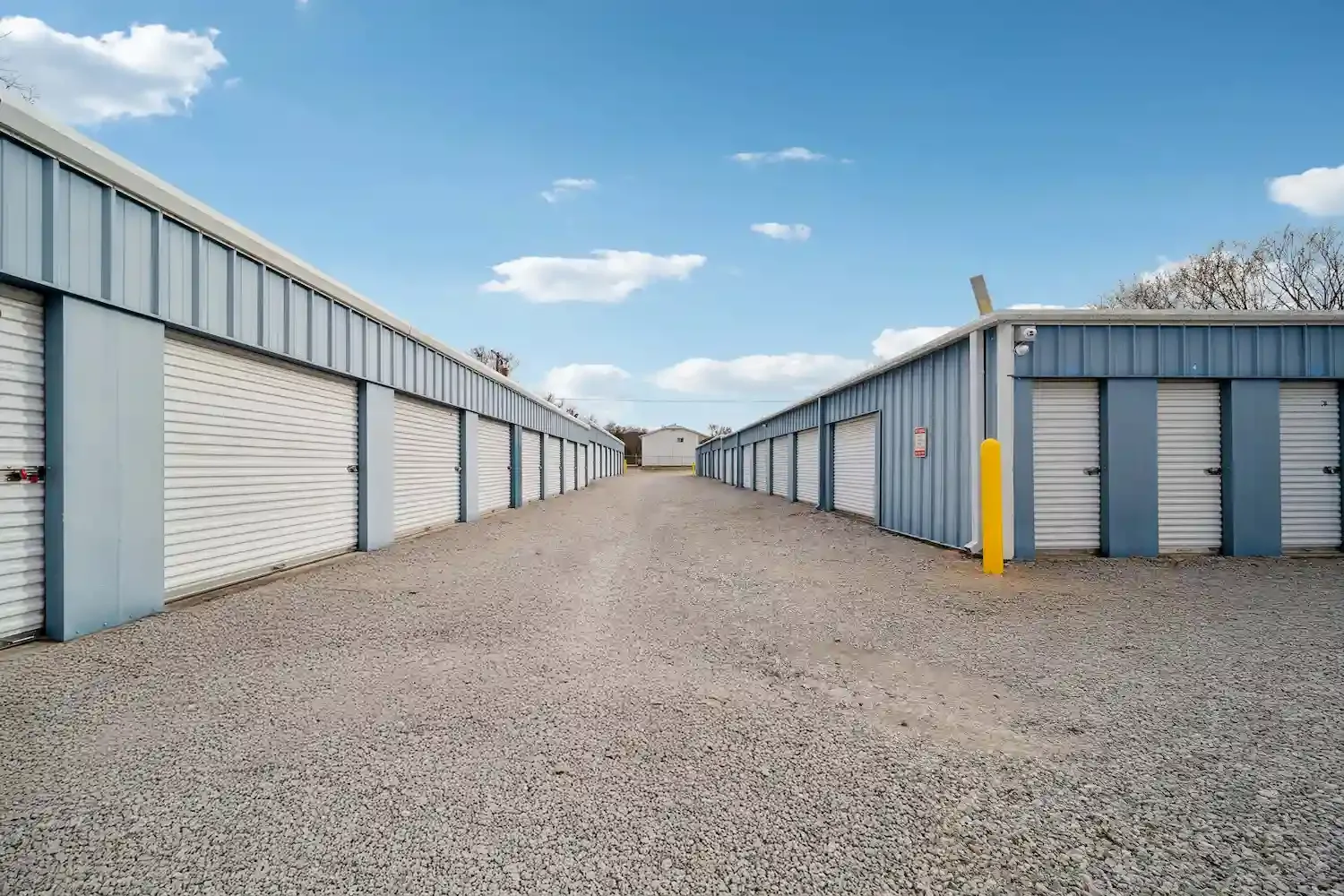 Storage facility exterior driveway