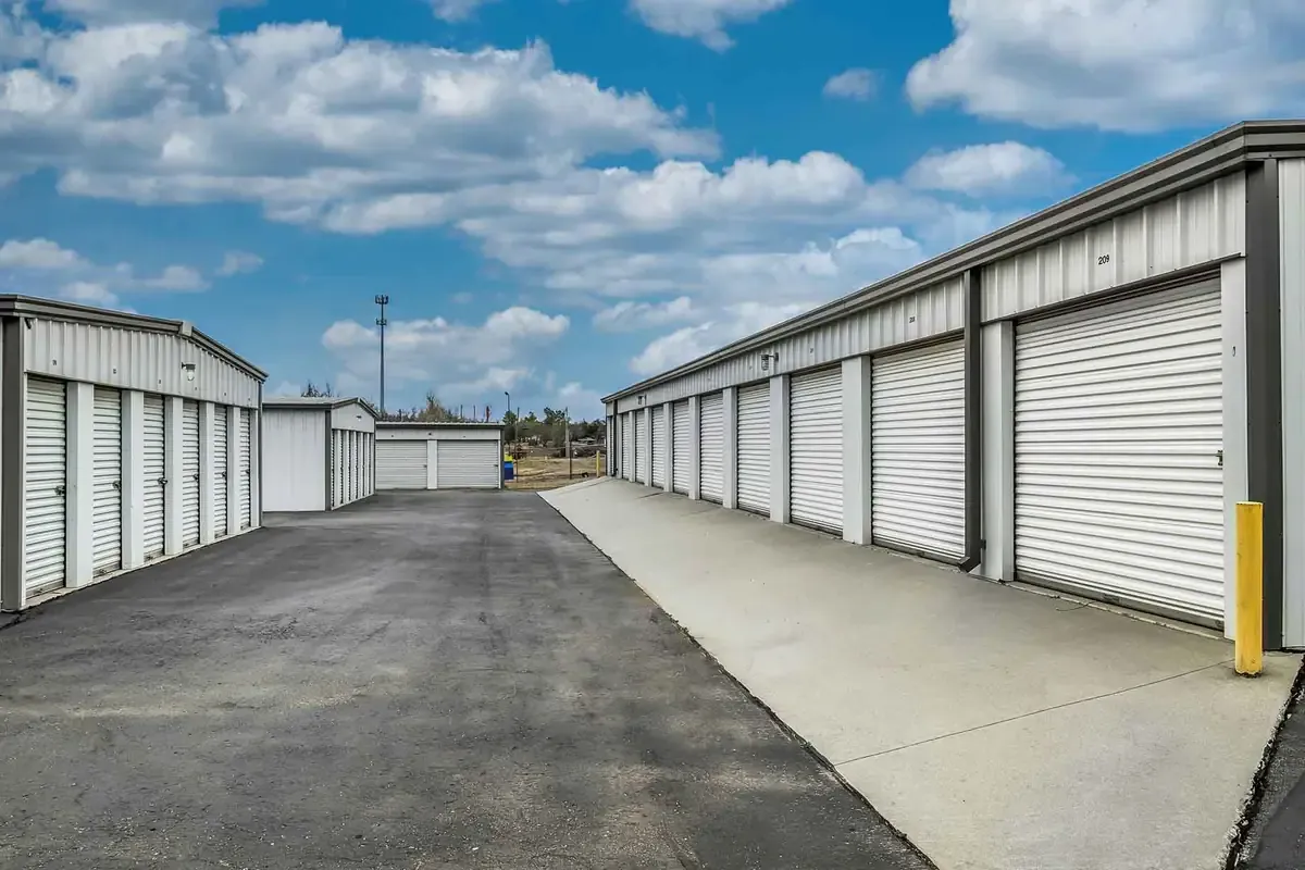 Drive up units at KO Storage