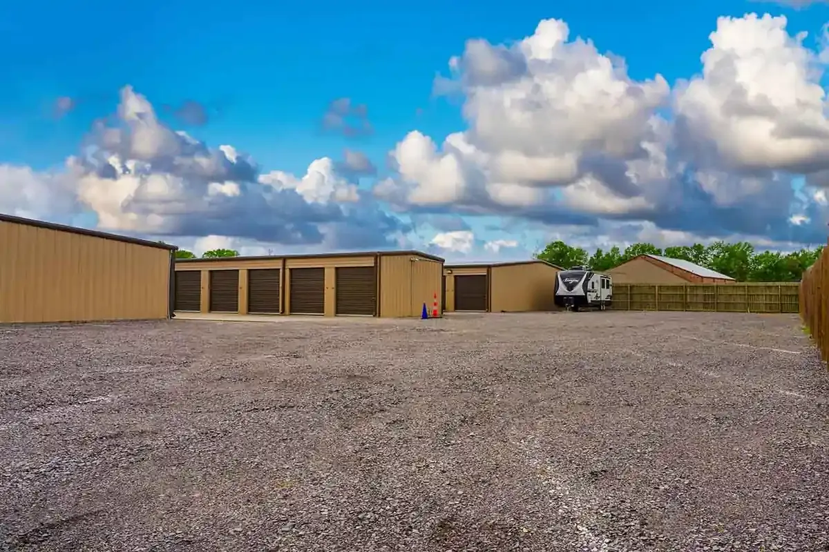 Outdoor parking at KO Storage