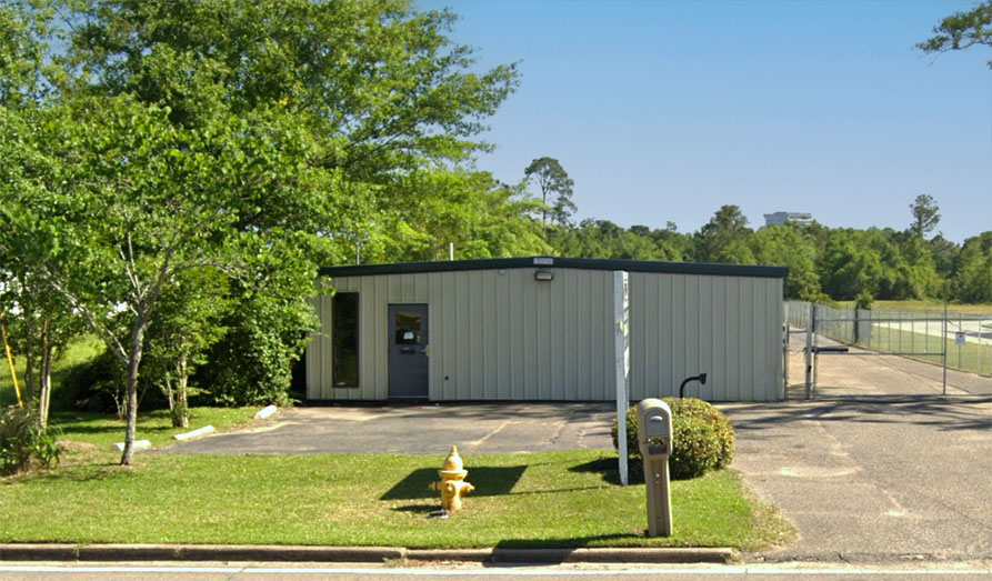 Leasing office and facility gate at KO Storage in D'Lberville, MS.